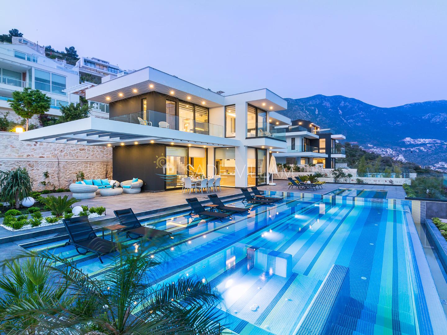 Villa Vogue, 5 Bedroom Luxury Villa